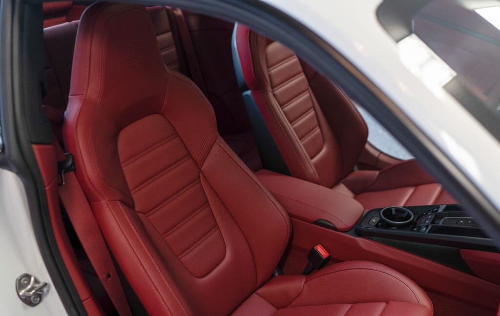 2023 Porsche 911 Carrera 4 GTS